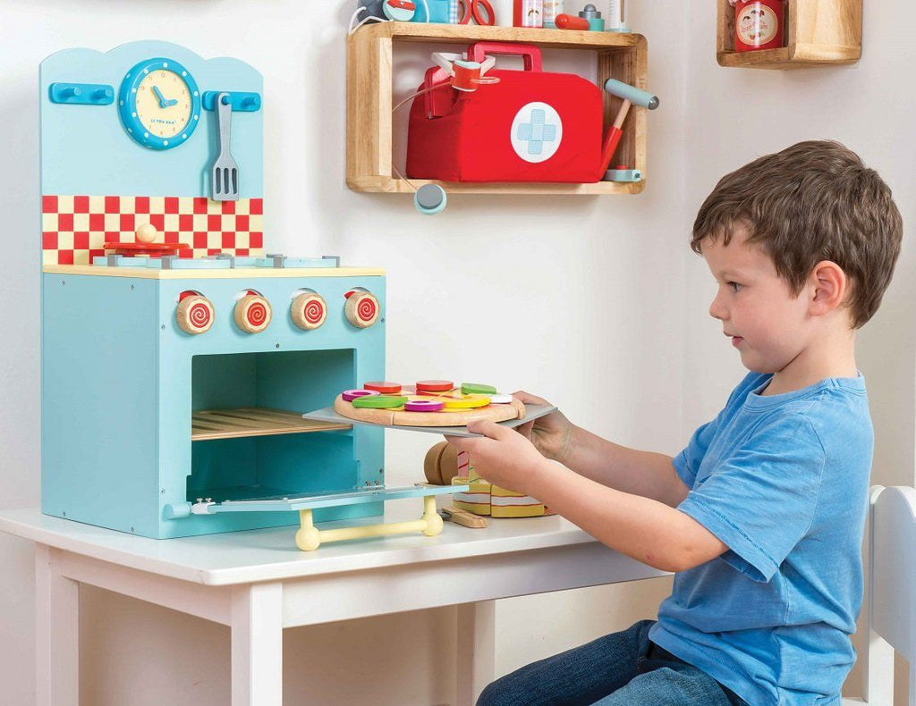LOVE THIS! Le Toy Van Honeybake Pizza from Le Toy Van - shop at littlewhimsy NZ